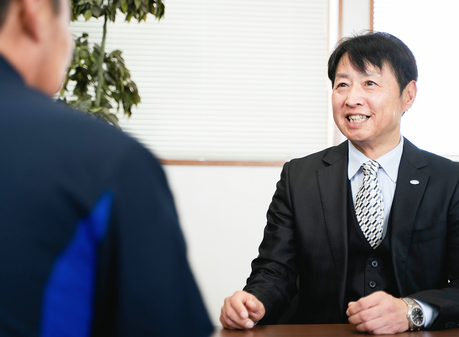 打ち合わせしている写真